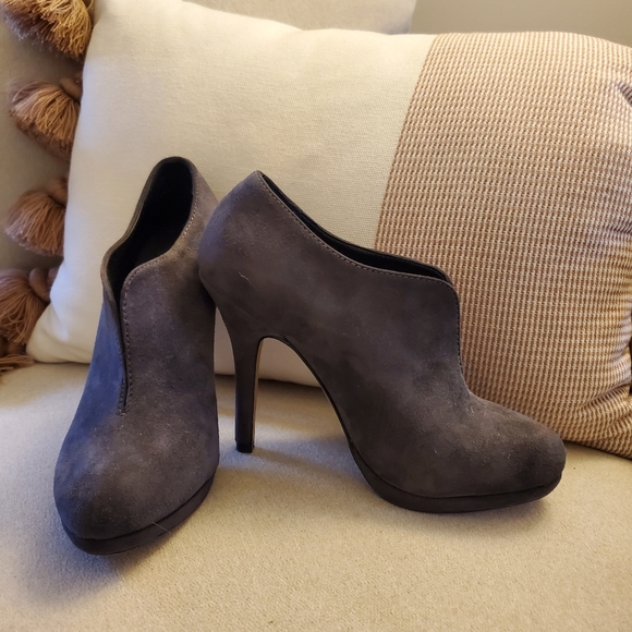 Aldo Platform Suede Bootie - Picture 4 of 4